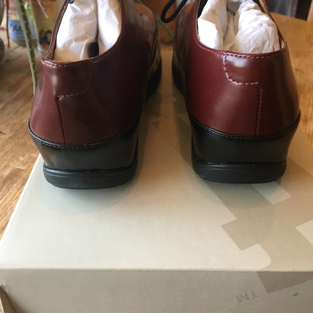 NWT FitFlop Beau Derby Hot Cherry Oxford Size8 - Picture 7 of 12